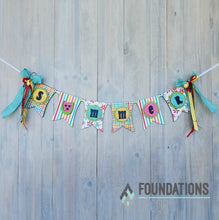 Load image into Gallery viewer, FOUNDATIONS DECOR- Banners, Vintage Car, Gingerbread House, Believe, Santa, 25, Pilgrim Hat